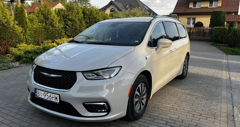 Chrysler Pacifica cena 179000 przebieg: 86000, rok produkcji 2021 z Łaszczów małe 781